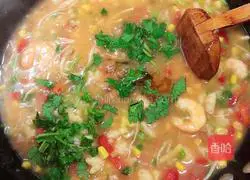 Illustration of how to make seasonal vegetable and shrimp soup 17