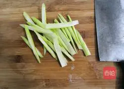 Illustration of how to make pig heart soup 3