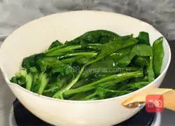 Illustration of how to make vegetable and pork liver soup 6