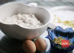 Illustration of how to make sweet-scented osmanthus pancakes 1