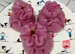 Illustration of how to make purple potato bean paste lucky bag 12