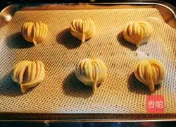 Pumpkin flower steamed buns Illustration of practice 15