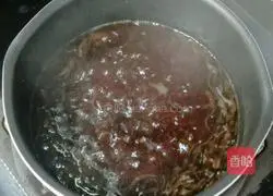 Illustration of how to make pearl milk tea 9 