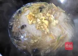 Illustration of how to make plain lines and noodles 11