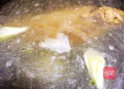 Illustration of how to make pickled cabbage and dried yellow croaker soup 6