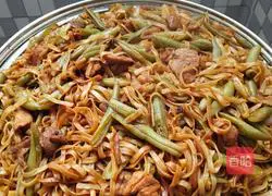 Illustration of steamed braised noodles 7