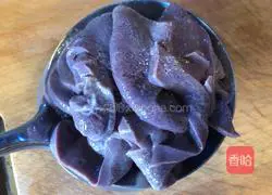 Spinach and Pork Liver Soup Recipe Illustration 5