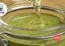 Illustration of making noodles without added toon sauce 3