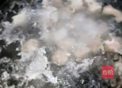 Illustration of how to make beef brisket and radish soup 3