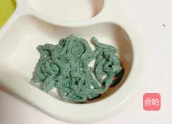 8-month-old baby food supplement: Chicken black sesame sauce noodles recipe illustration 7