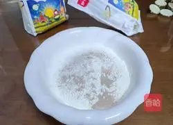 Illustration of how to make barbecue flavored flower rolls 1