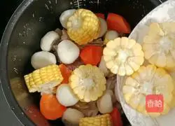 Water chestnut corn pork bone soup recipe 9