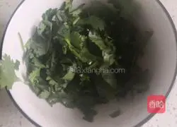 Illustration of how to make mushroom stewed chicken soup 10