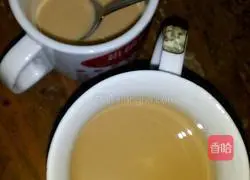 Illustration of how to make Hong Kong-style milk tea 3 