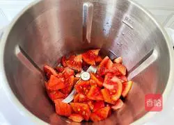 Illustration of how to make tomato and lotus root pork ribs soup 5