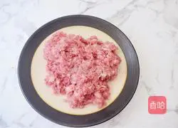 Illustration of how to make noodles with mushroom meat sauce 2