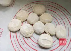 Illustration of how to make green radish meat buns 13