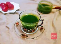 Illustration of how to make raw celery drink 10