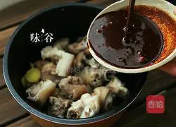 Illustration of how to cook pig's trotters with fermented bean curd 5