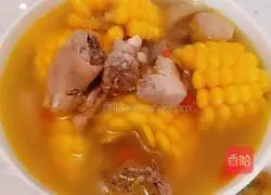 Illustration of how to make wolfberry corn chicken soup 10