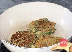 Fresh shrimp Illustration of how to make chive cake 7