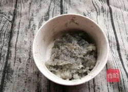 Illustration of how to make loofah and shrimp soup 8