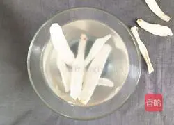 Yam, Corn Silky Chicken Illustration of how to make soup bright and eye-catching 2