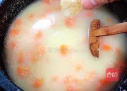 Illustration of how to make nourishing carrot and millet soup 10