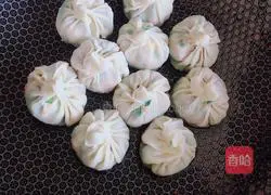 Illustration of how to make fried crystal buns 9