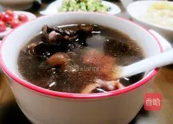 Illustration of how to make cuttlefish soup on the first day of the first lunar month 8