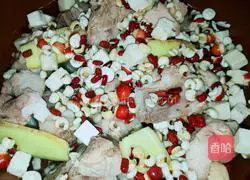 Barley, red bean, gordon, poria, yam and bone soup recipe 7