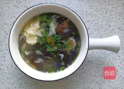 Illustration of how to make seaweed and egg drop soup 7