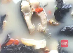 Illustration of how to make black fish soup 11