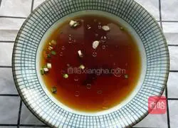Illustration of how to make germ noodles in clear soup 7