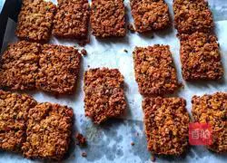 Illustration of how to make oat crisps 15