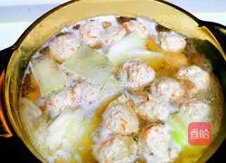 Illustration of how to make chicken breast, radish and meatballs and winter melon soup 5