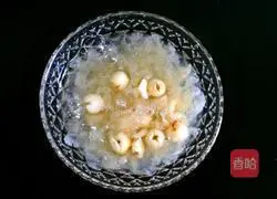 Illustration of how to make rock sugar, tremella and lotus seed soup 7