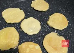 Illustration of how to make pan cake slices 14