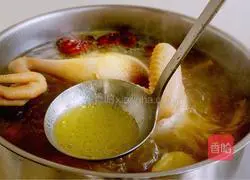 ginseng Illustration of how to make jujube chicken soup 6