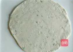 Illustration of how to make scallion pancakes that are crispy on the outside and soft on the inside 13