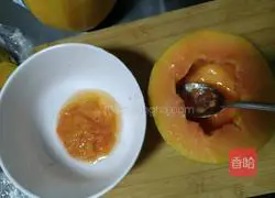 Illustration of how to make steamed eggs with milk and papaya 2