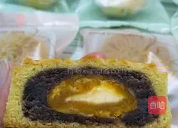 Egg Yolk Bean Paste Mooncakes Illustration of how to do it 20