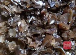 Illustration of how to make pork, fungus, mushroom and shrimp buns 3