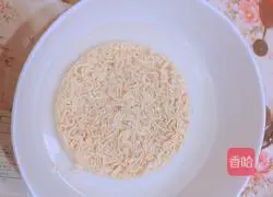 Microwave version.How to make instant noodles Illustration 2