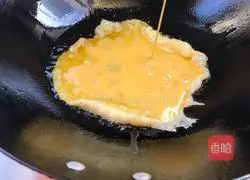 Illustration of how to make fried meat and eggs with bamboo shoots 5