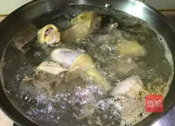 Illustration of how to make Houttuynia cordata old duck soup 3