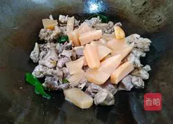 Illustration of how to make sour radish and duck soup 12