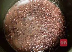 Illustration of how to make red bean milk soup (regulating menstruation and nourishing blood) 5