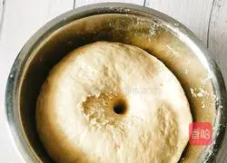 Illustration of how to make baby steamed buns 3