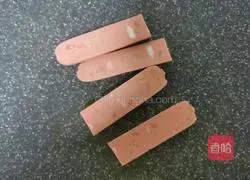 Illustration of how to make green onion hand cakes 2